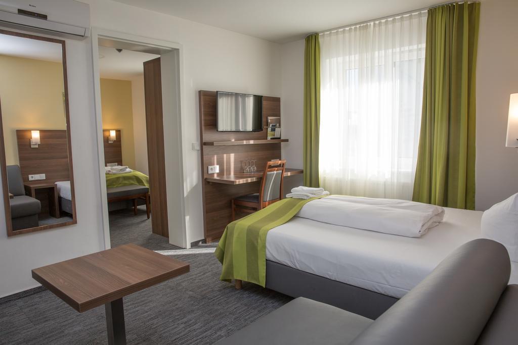 Goethe Hotel Messe By Trip Inn Frankfurt pe Main Exterior foto